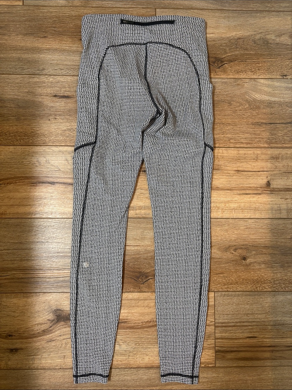 Lululemon Speed Up Tight in the "Teeny Tooth White Black"